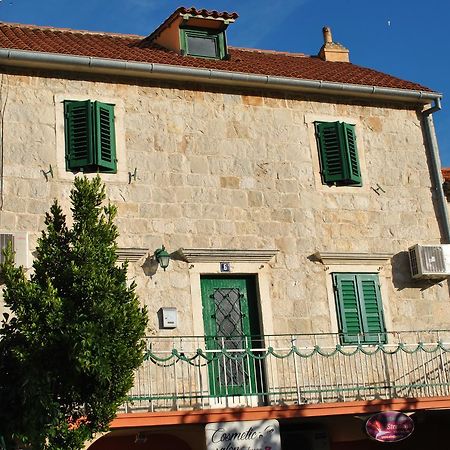 Apartment On The Square Makarska Exterior photo