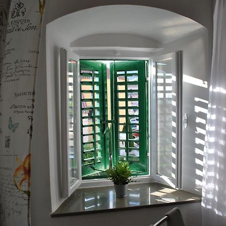 Apartment On The Square Makarska Exterior photo