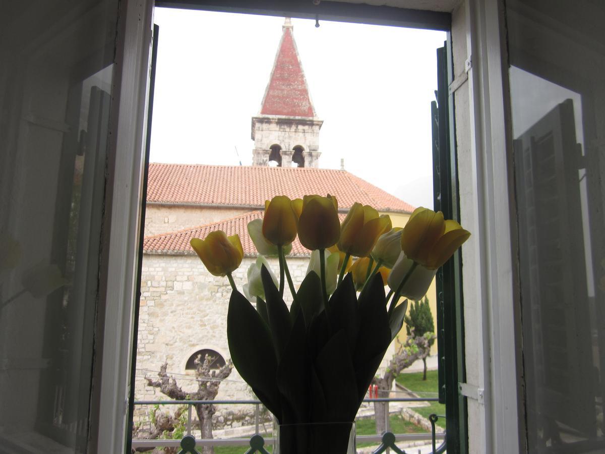 Apartment On The Square Makarska Exterior photo