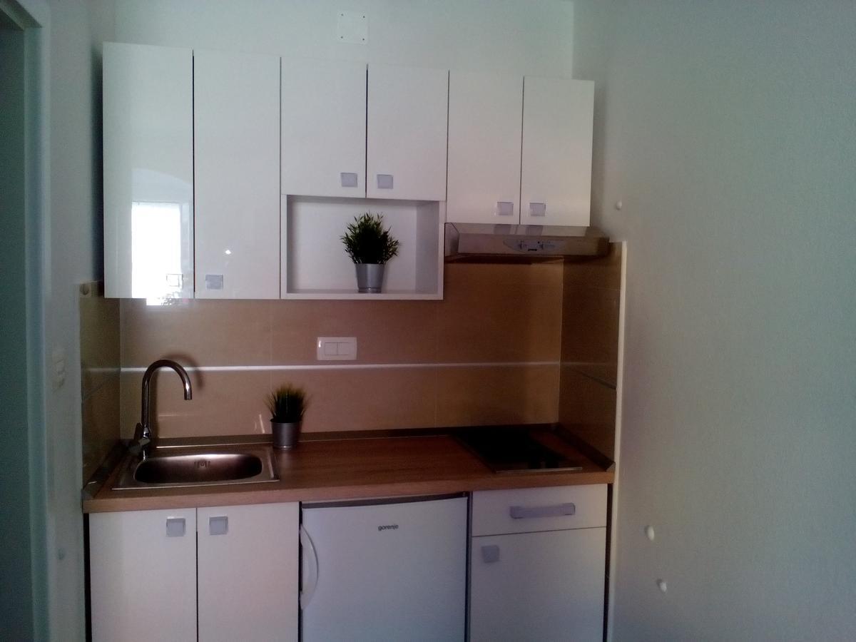 Apartment On The Square Makarska Exterior photo