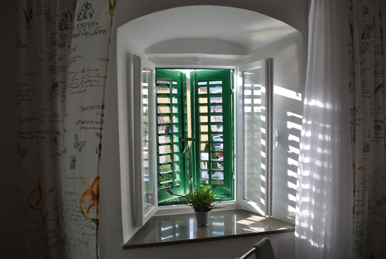 Apartment On The Square Makarska Exterior photo