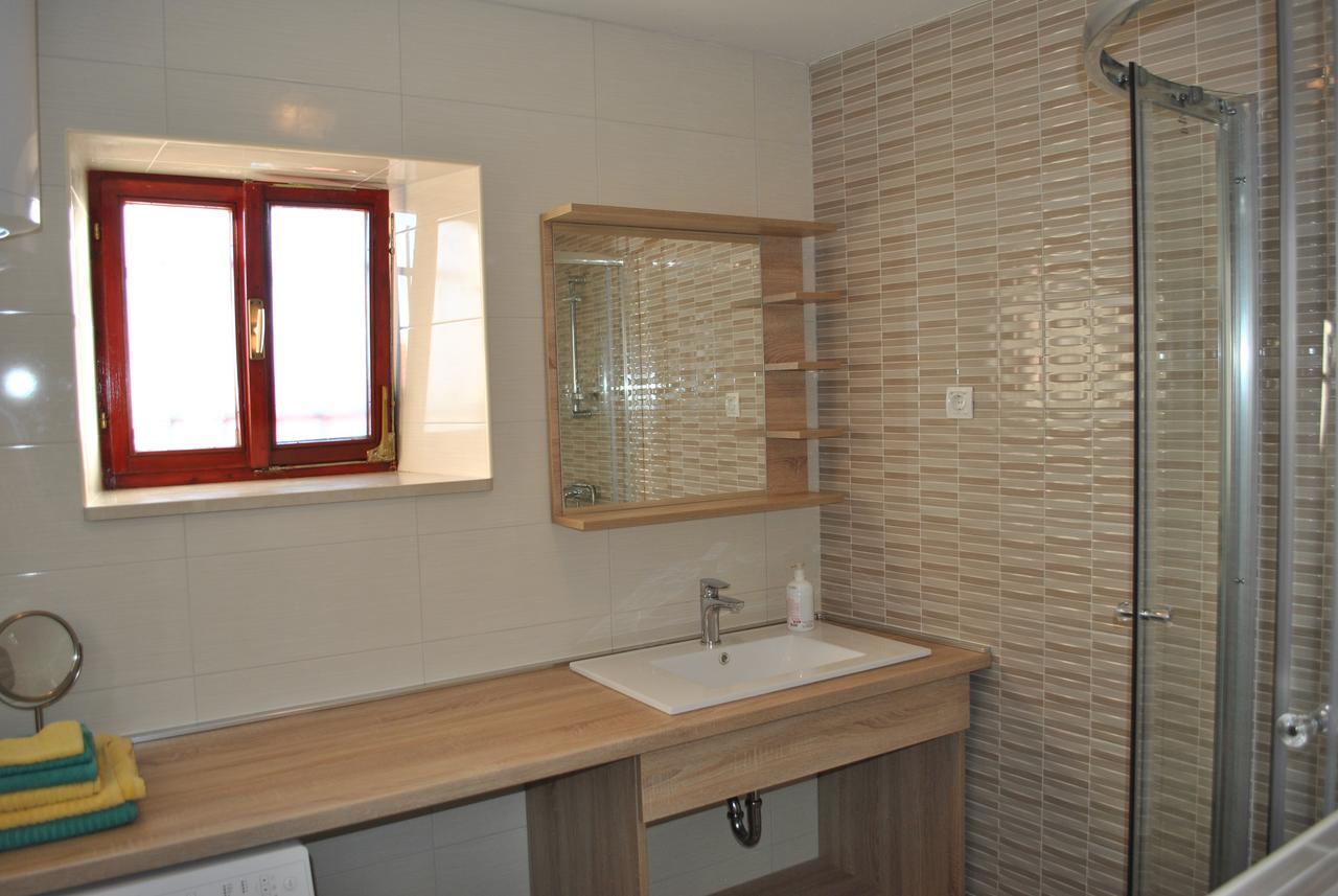 Apartment On The Square Makarska Exterior photo