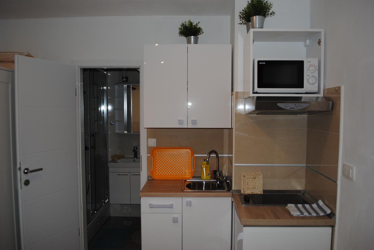 Apartment On The Square Makarska Exterior photo
