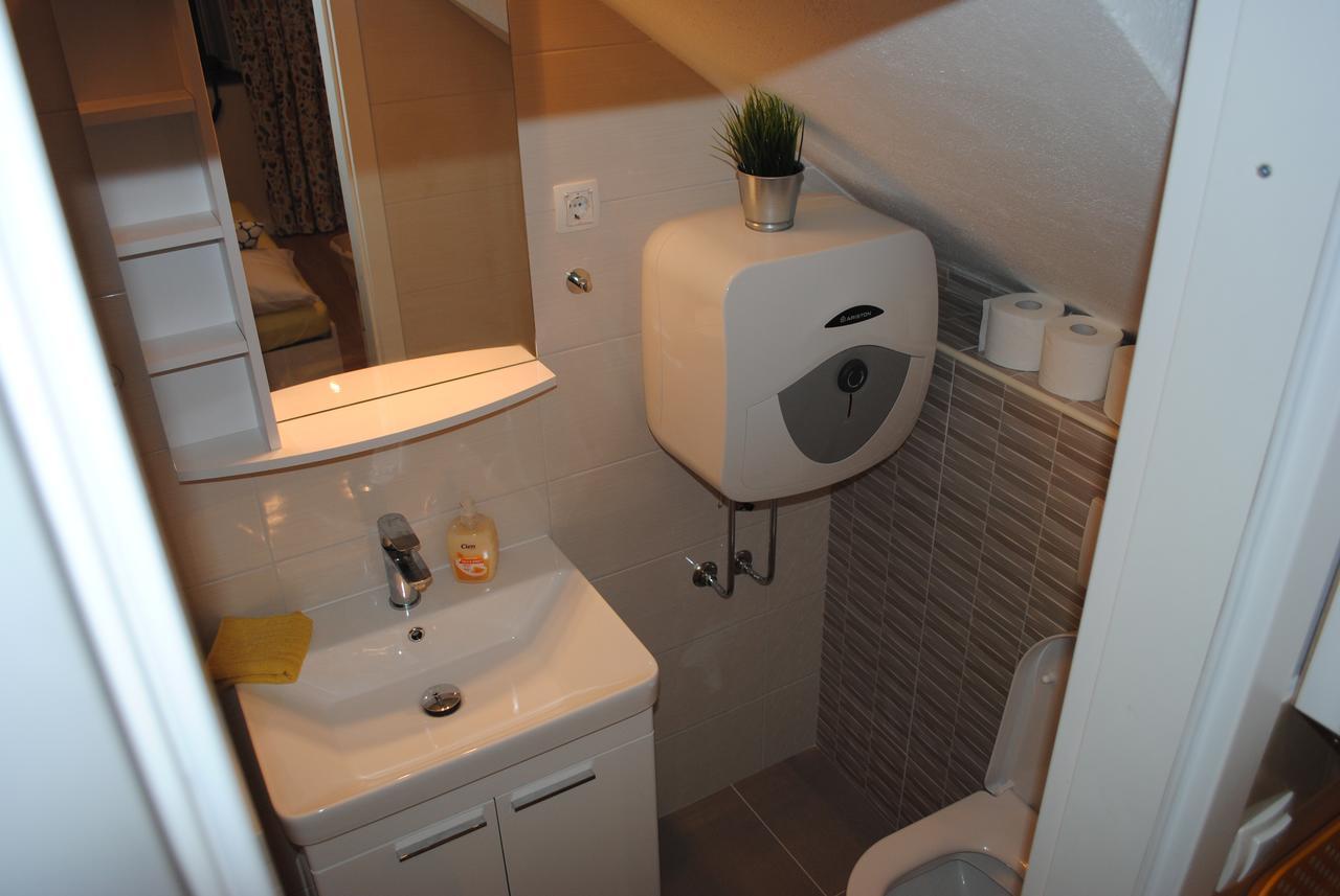 Apartment On The Square Makarska Exterior photo